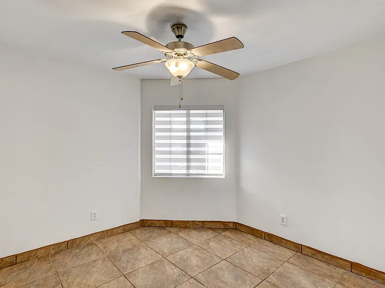 2808 Glen Aulin St — Photo 16