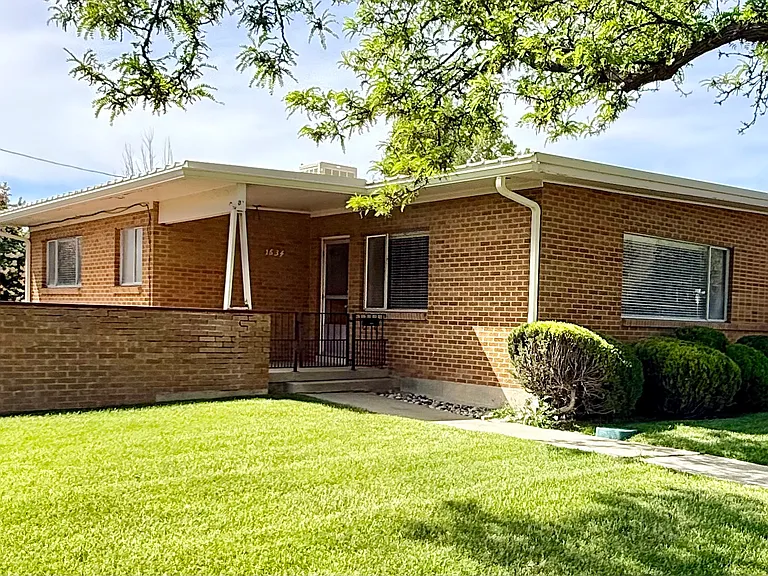 1634 S 2100 E — Photo 1