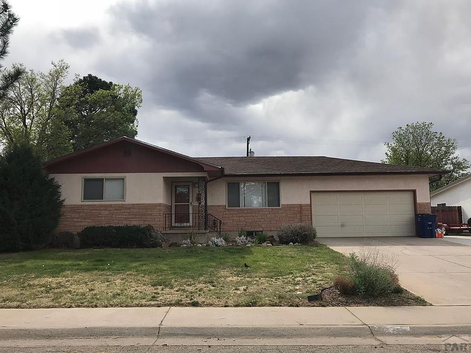 1st image of 7 Loyola Ln