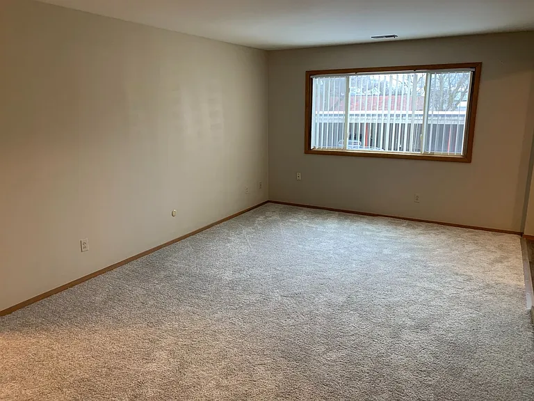 Indian Village Apartments — Photo 4