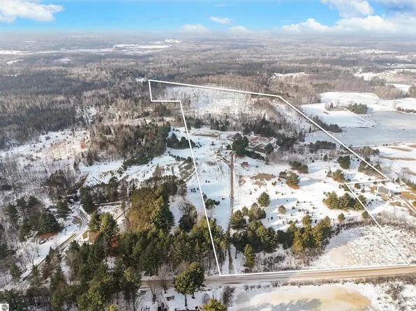 21579 170th Ave, Tustin, MI 49688