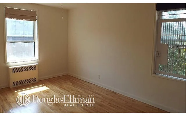 Rented by Douglas Elliman | media 27