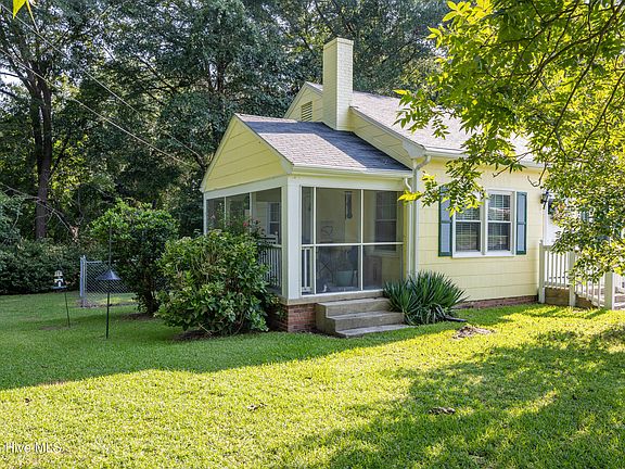 4th image of 203 Willow Road
