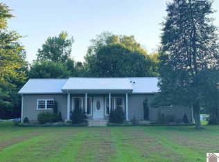 4735 Benton Rd, Paducah, KY 42003