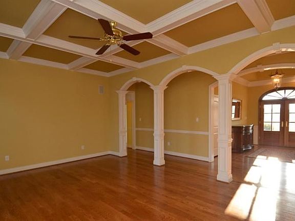 3rd image of 103 Katelyn Ln