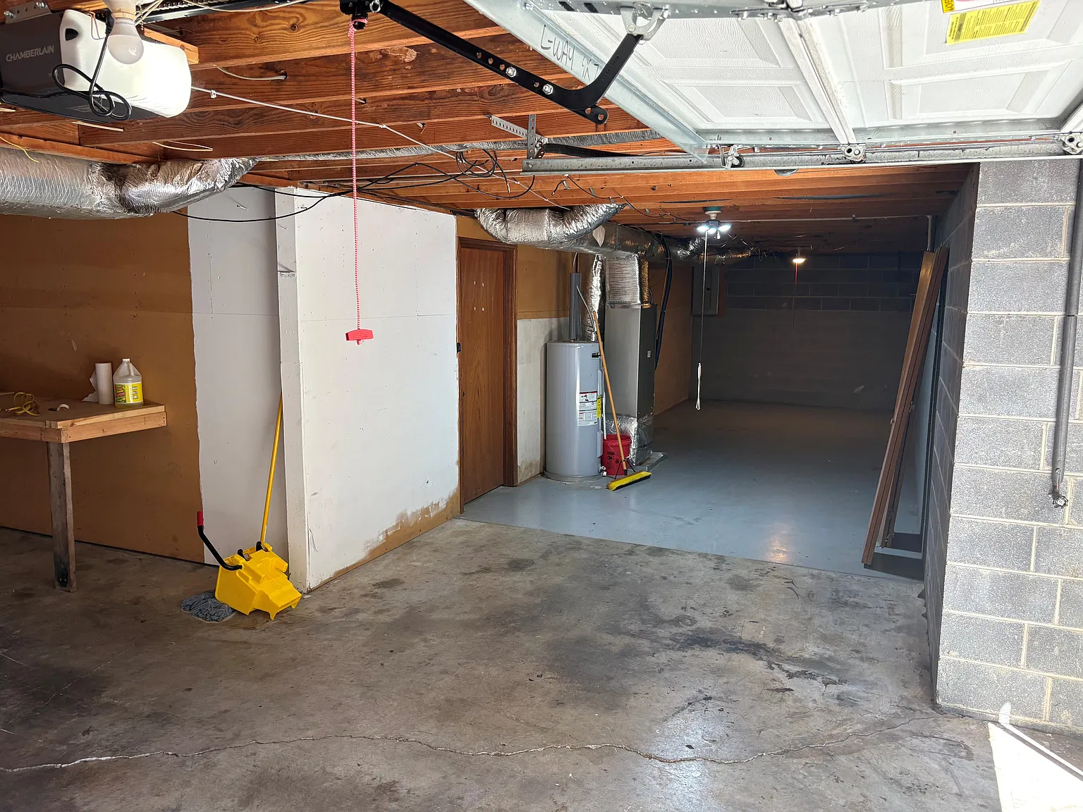 2 bed, 1000 sqft, $1,200 — Photo 2