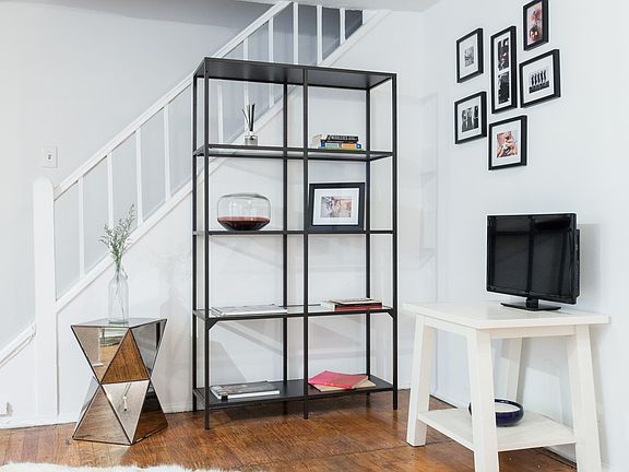 4th image of 308 W 4th St #1