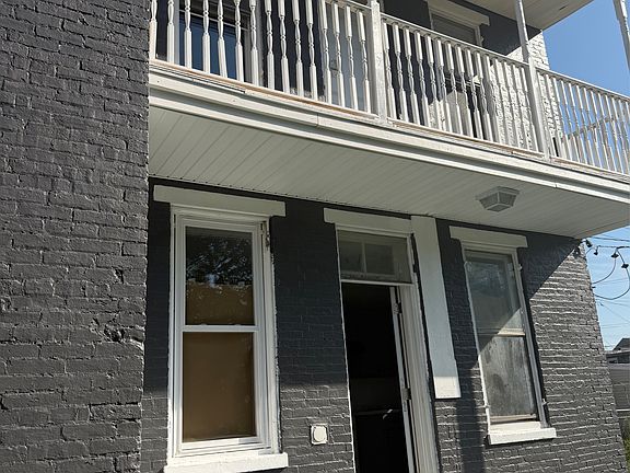 3rd image of 563 S Queen St