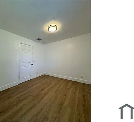 3115 Avenue J #1 — Photo 6