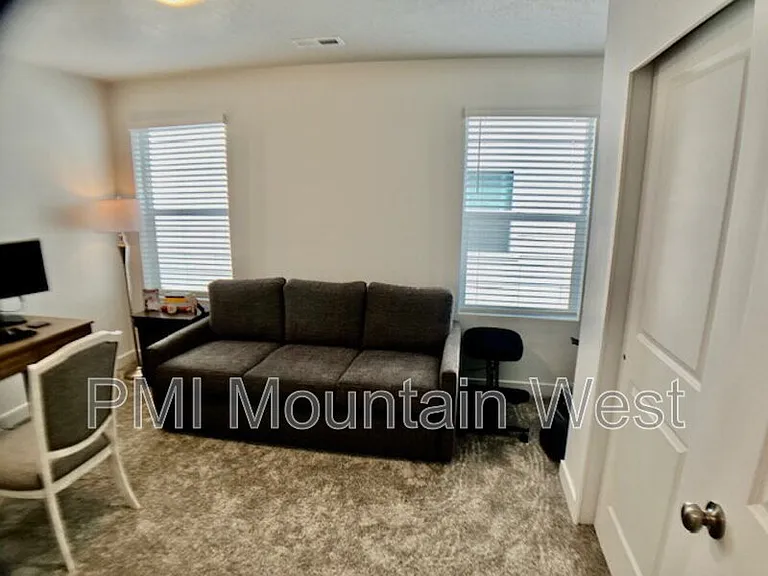 707 S Miller Ave — Photo 27