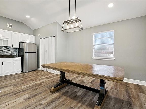 4th image of 5620 Red Maple Dr