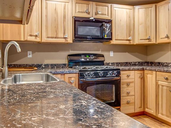 3rd image of 1255 Laurel Cir