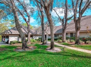 801 Old Mill Pond Rd, Palm Harbor, FL 34683