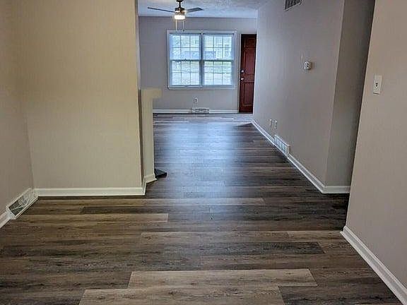 3rd image of 3221 Mammoth Dr #A