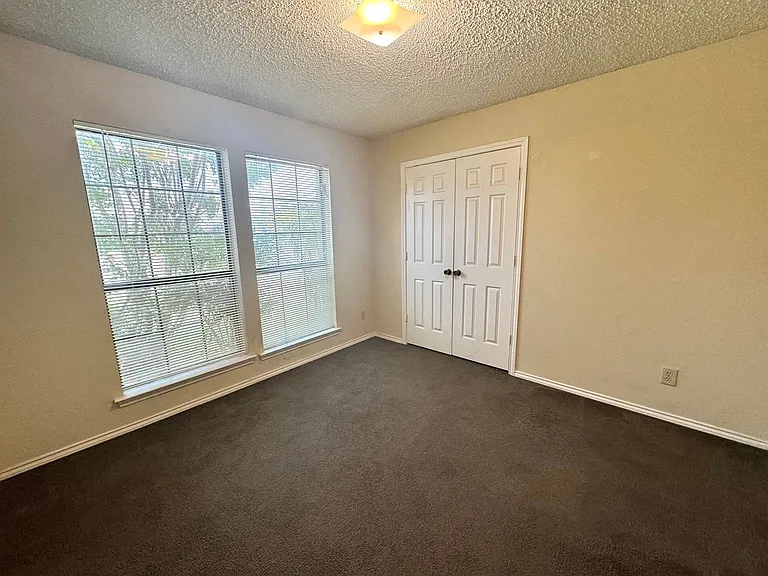 13217 Fall Manor Dr — Photo 9