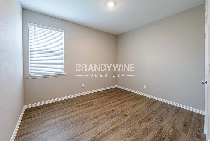 341 Wentworth Dr — Photo 15