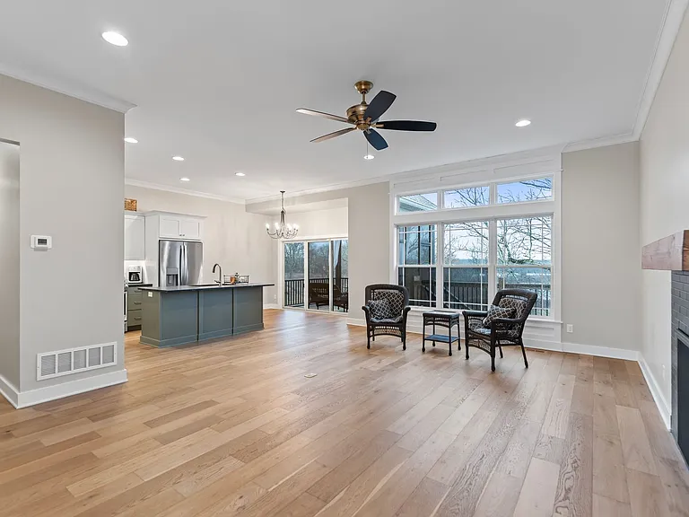 3222 Catalpa Farms Dr — Photo 6