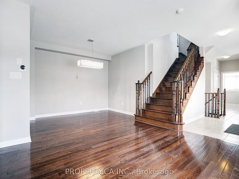 41 Spruce Pine Cres — Photo 6