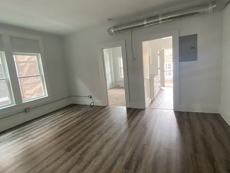 13000 Buckeye Rd #10 — Photo 6