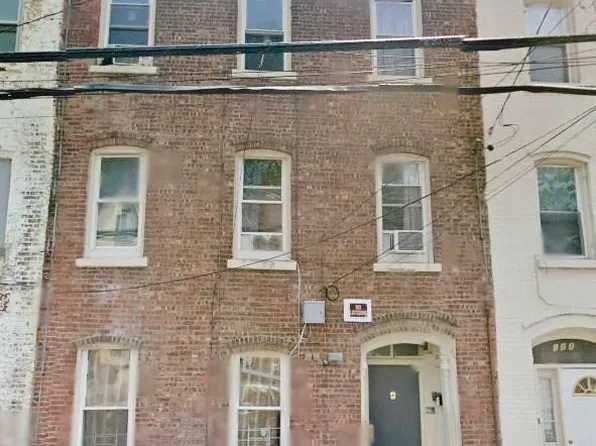 190 Chambers St, Newburgh, NY 12550