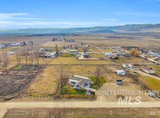 2852 Sagebrush Ln, Homedale, ID 83628