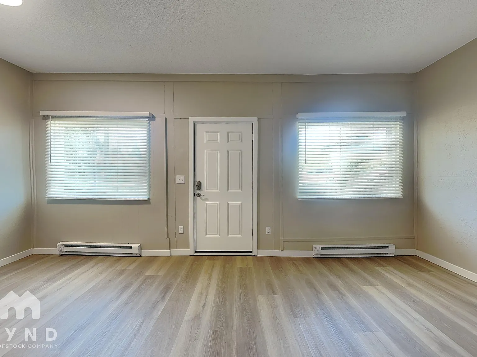 3 bed, 2.0 bath, 1325 sqft, $2,225 — Photo 3