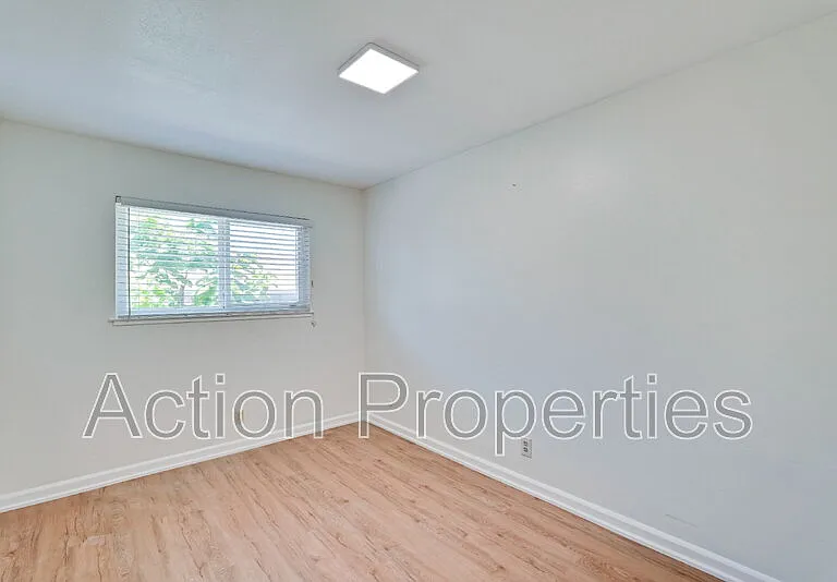 2280 Brentwood Ct — Photo 16