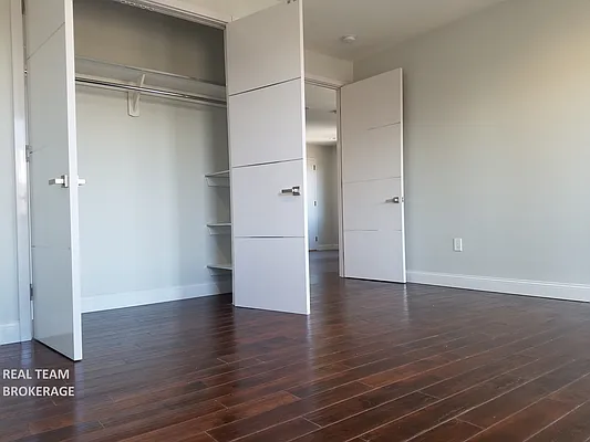 Rented by Real Team Brokerage | media 54