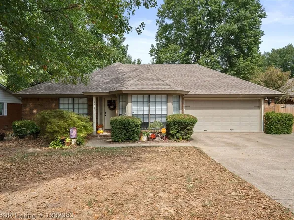 906 Harrell St, Alma, AR 72921