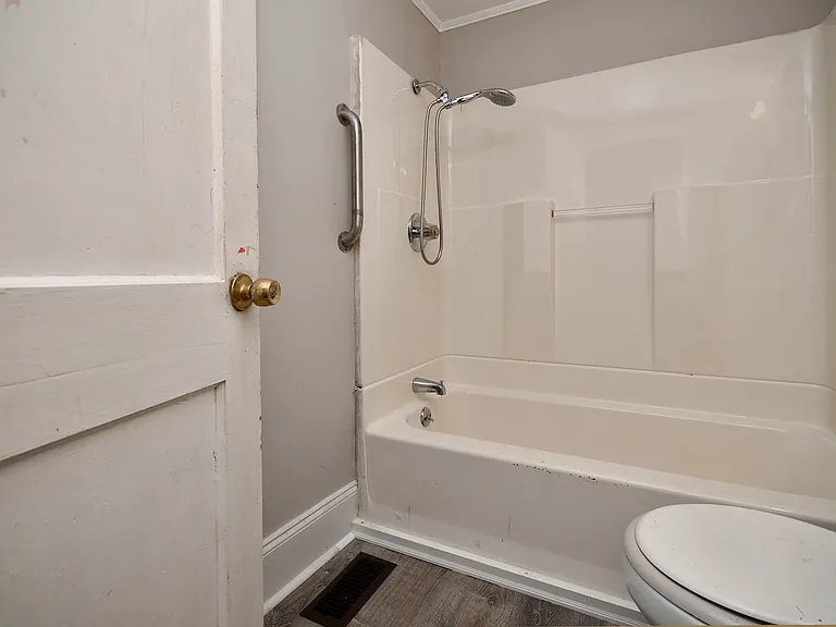 81 Wallace St — Photo 28