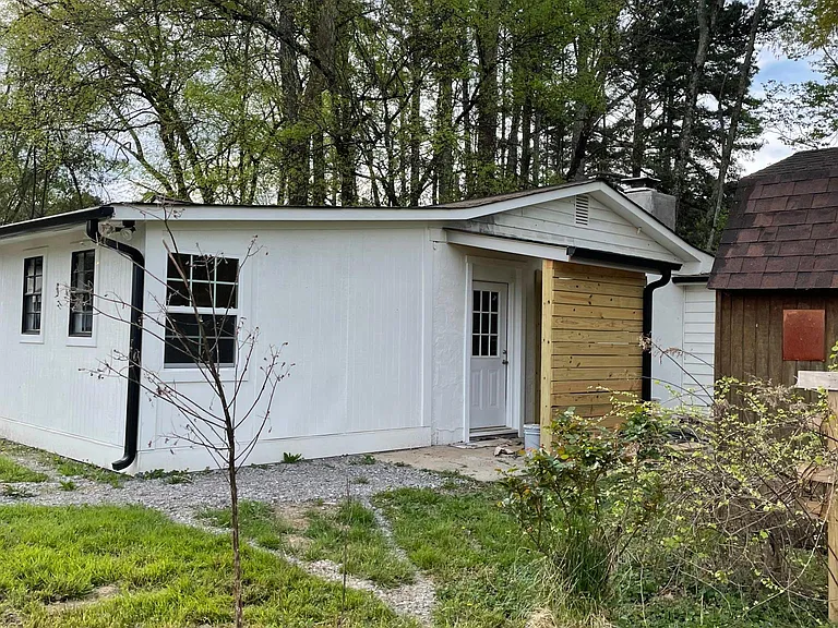 187 Karen Dr — Photo 3