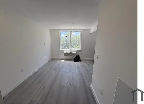 Studio, $2,450 — Photo 4