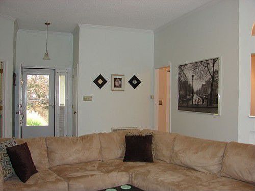 5th image of 8211 Brynmar Dr