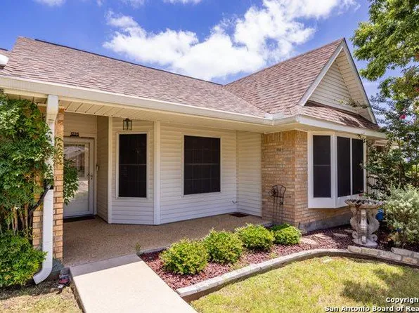 1220 Victory Ln, Kerrville, TX 78028