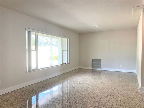 2nd image of 6218 6th Ave S
