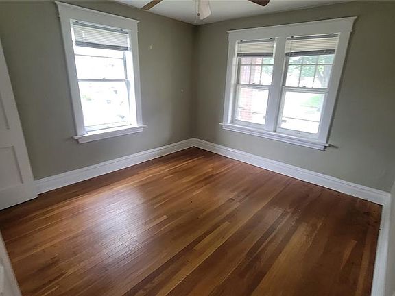 3rd image of 4660 Ray Ave