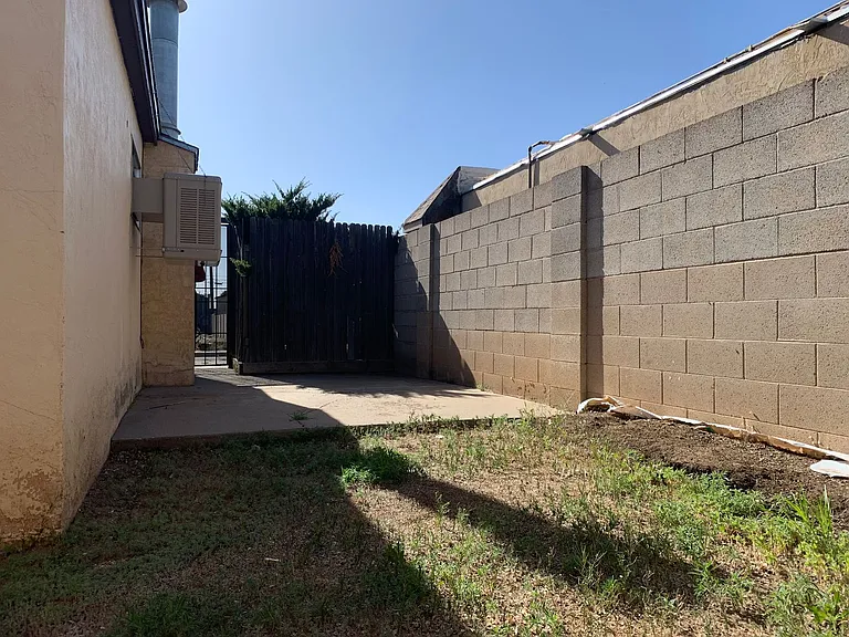 300 General Marshall St NE — Photo 11