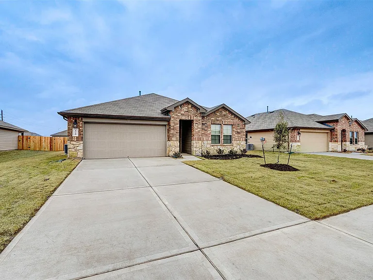 1710 Goose Island Ln — Photo 2