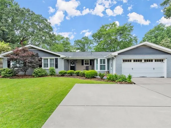 4178 N Shallowford Rd, Chamblee, GA 30341