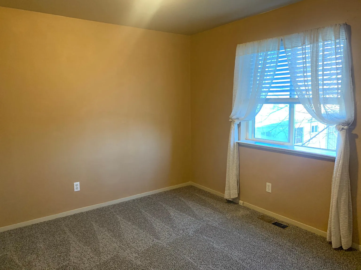 2090 Patton — Photo 3