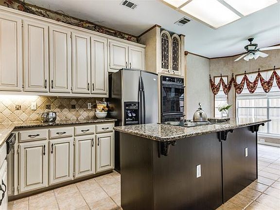 3rd image of 4211 Oak Mount Dr