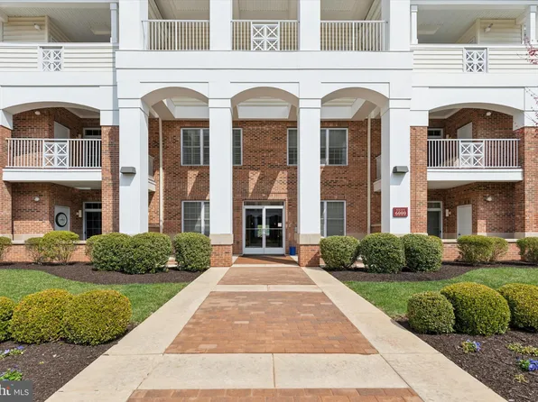 6104 Meridian Blvd, Warrington, PA 18976