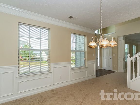 3rd image of 85 Adelaide Dr