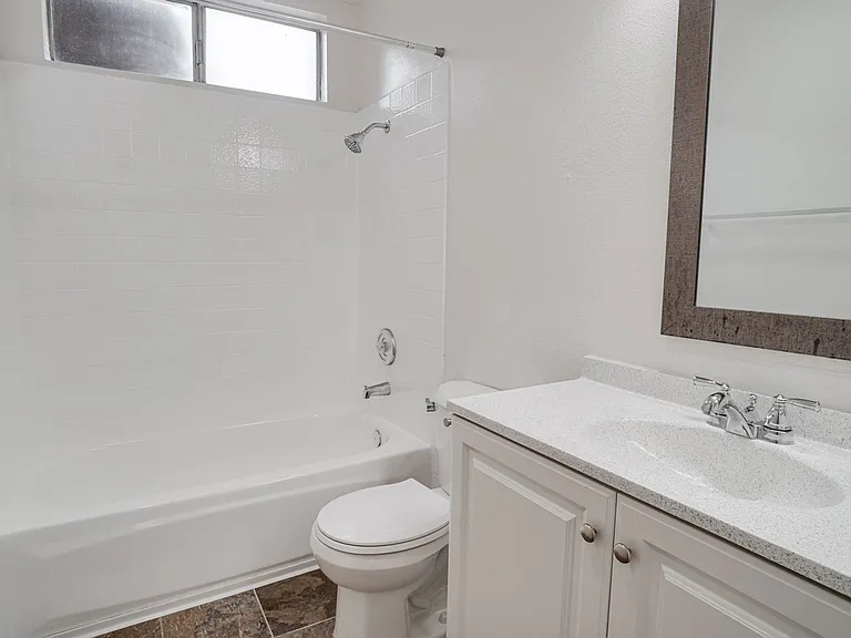 Casa Tierra Apartments — Photo 25