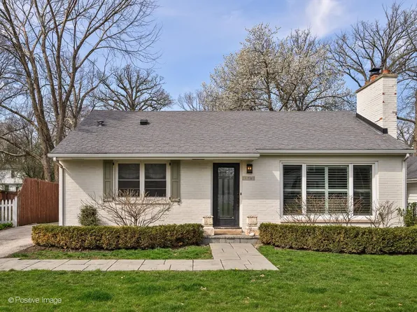 674 Highview Ter, Lake Forest, IL 60045