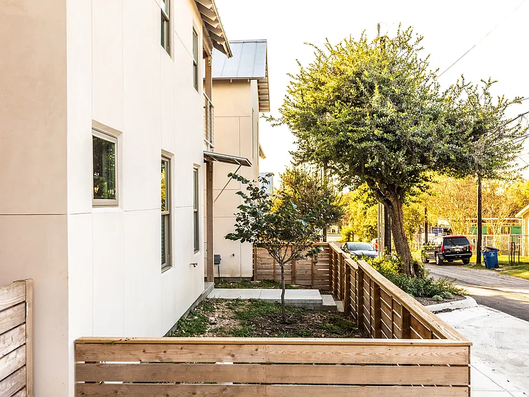 126 Boston St #201 — Photo 14