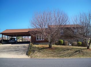 4500 Betts St, Hudson, NC 28638