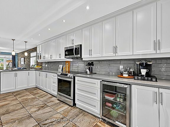 4th image of 76 Shalom Way
