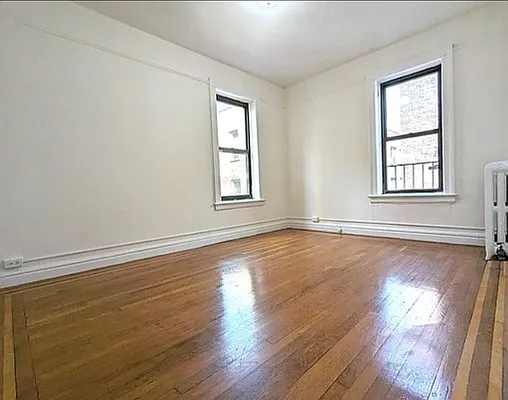 Bedroom, photo 1