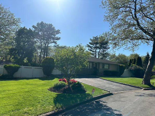 11 Saddle Ln